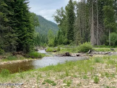 1 Beaver Creek Road, Wallace, ID 83873