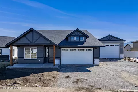918 W Wayward Cir, Post Falls, ID 83854