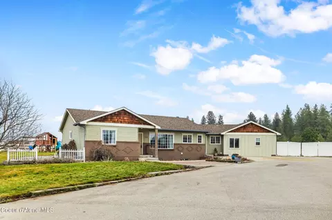 2761 N Trapper Ln, Post Falls, ID 83854