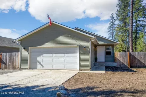 32589 N 6th Ave, Spirit Lake, ID 83869