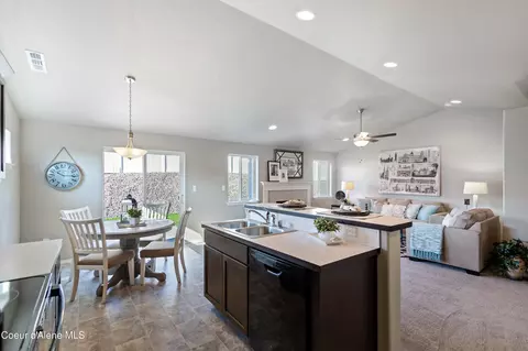 16069 N Hadley Loop, Rathdrum, ID 83858 photo 5