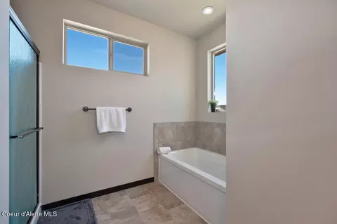 Bath - 3671 N Cyprus Fox Loop, Post Falls, ID 83854 photo 4 of 6