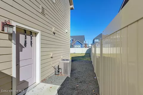 Exterior - 3671 N Cyprus Fox Loop, Post Falls, ID 83854 photo 10 of 17