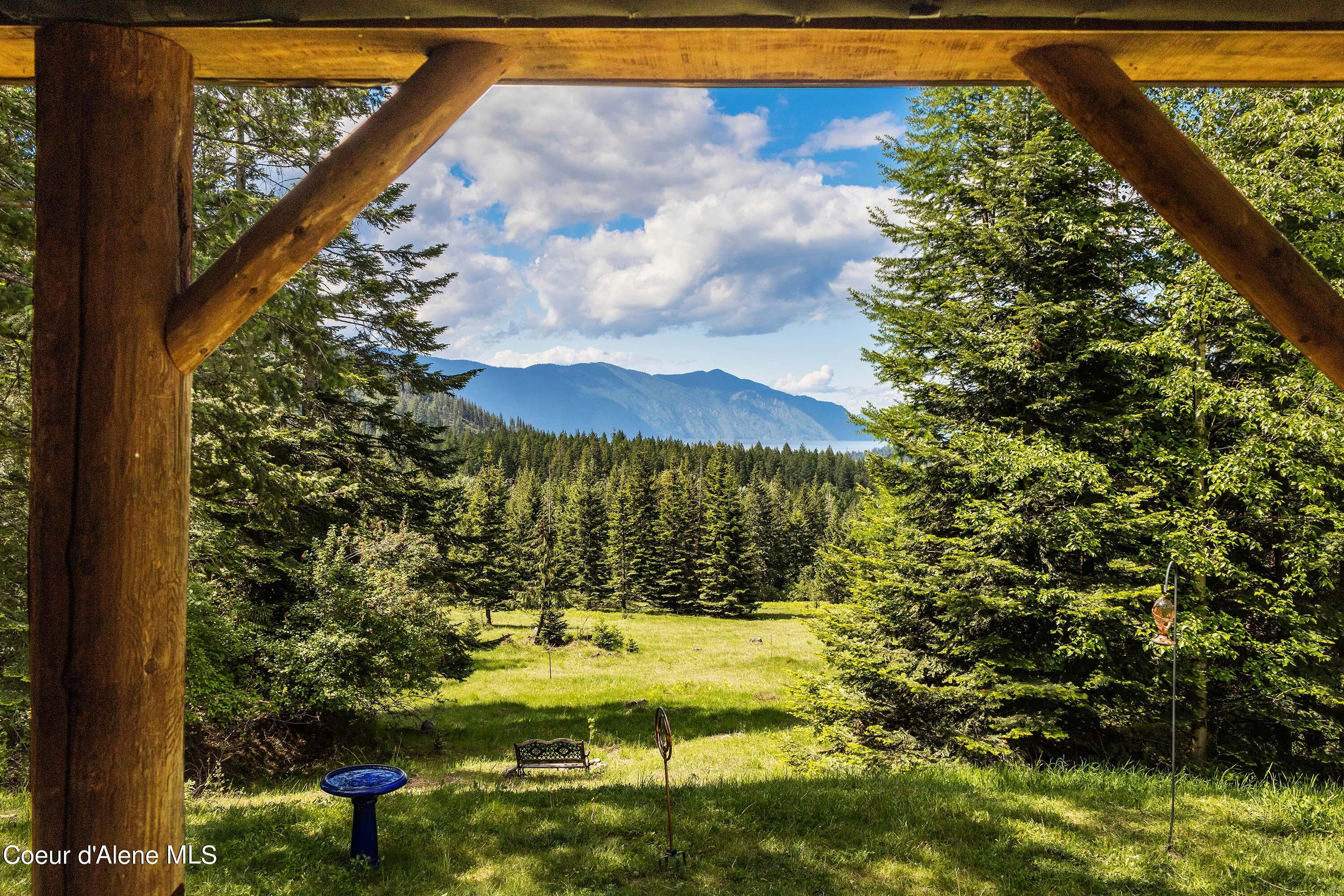 2132 W SPRING Crk RD