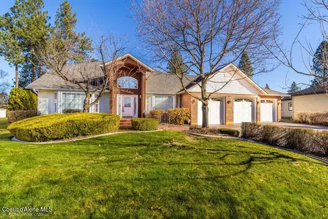 715 N Dundee Dr, Post Falls, ID 83854