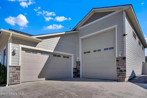 3236 N Cormac Loop, Post Falls, ID 83854 photo 2
