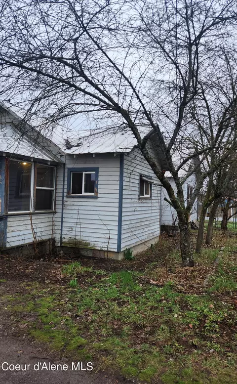 187 E Jackson Ave, Priest River, ID 83856 photo 2