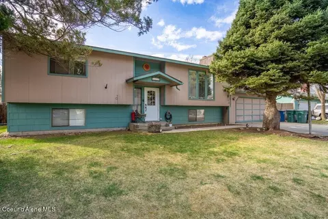 1516 E Plaza Dr, Post Falls, ID 83854