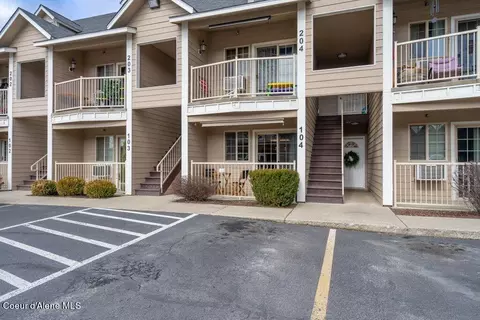 848 N Chase Rd #104, Post Falls, ID 83854