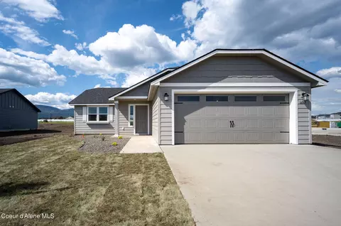 15988 N Hadley Loop, Rathdrum, ID 83858