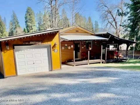 143 Fall Creek Rd, Naples, ID 83847