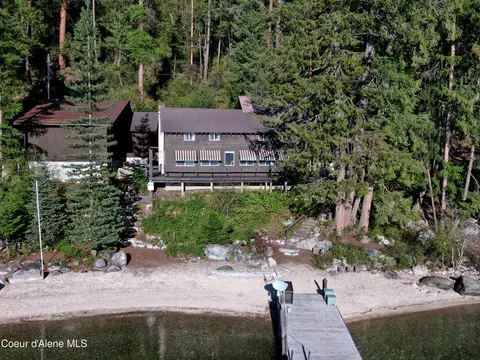 8 S Mackinaw, Coolin, ID 83821