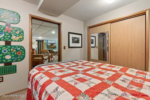 Bedroom - 199 S Sagle Rd, Sagle, ID 83860 photo 7 of 9