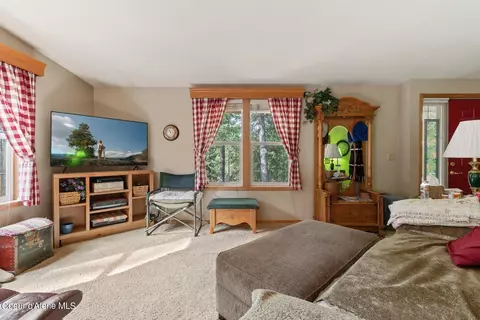 Bedroom - 199 S Sagle Rd, Sagle, ID 83860 photo 1 of 9