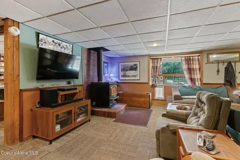 Living - 199 S Sagle Rd, Sagle, ID 83860 photo 2 of 3