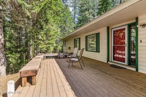 Exterior - 199 S Sagle Rd, Sagle, ID 83860 photo 3 of 13