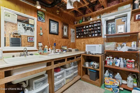 Kitchen - 199 S Sagle Rd, Sagle, ID 83860 photo 5 of 5