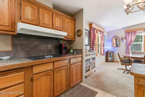 Kitchen - 199 S Sagle Rd, Sagle, ID 83860 photo 3 of 5