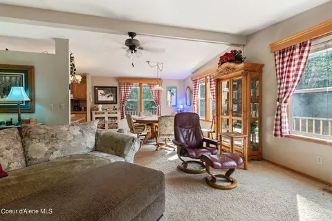 Living - 199 S Sagle Rd, Sagle, ID 83860 photo 1 of 3