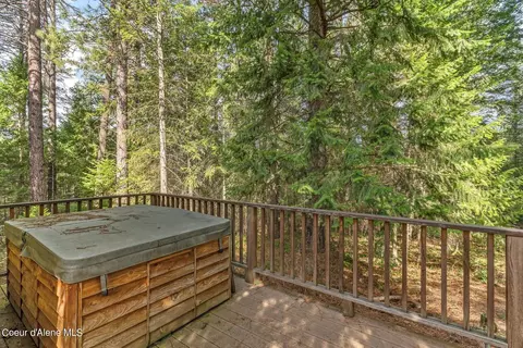 Exterior - 199 S Sagle Rd, Sagle, ID 83860 photo 6 of 13