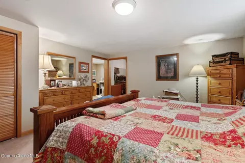 Bedroom - 199 S Sagle Rd, Sagle, ID 83860 photo 5 of 9