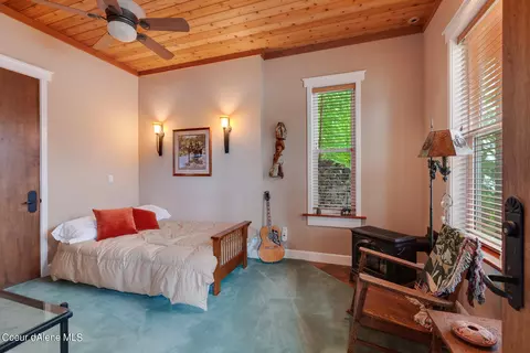 Bedroom - 6298 S Panorama View Dr, Harrison, ID 83833 photo 7 of 10