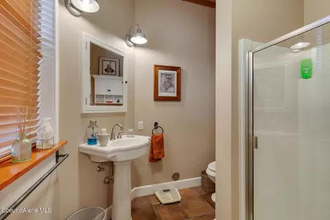 Bath - 6298 S Panorama View Dr, Harrison, ID 83833 photo 5 of 6