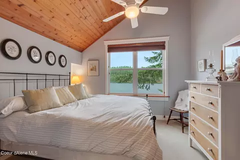 Bedroom - 6298 S Panorama View Dr, Harrison, ID 83833 photo 4 of 10