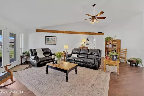 Living - 1237 W Grange Ave, Post Falls, ID 83854 photo 2 of 7
