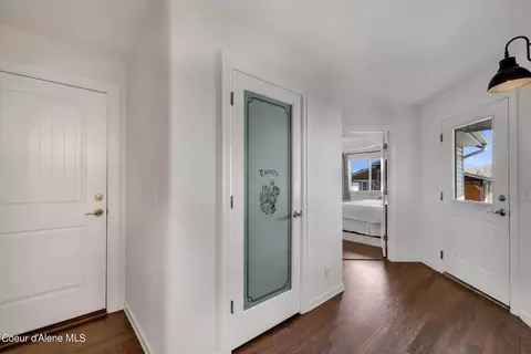 Entry Way - 1237 W Grange Ave, Post Falls, ID 83854 photo 2 of 5