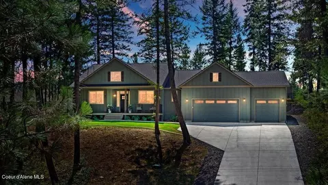 90 San Souci Dr, Blanchard, ID 83804