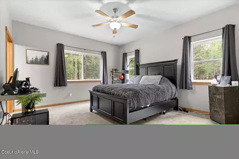 Bedroom - 18277 W Spuler Ln, Hauser, ID 83854 photo 1 of 4