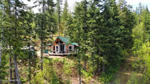 321 Wildflower Dr, Saint Maries, ID 83861