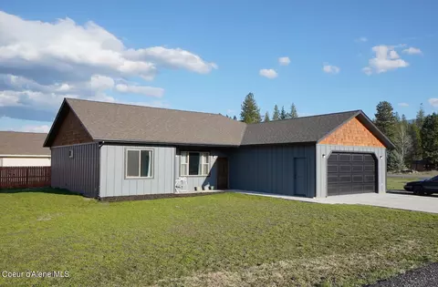 101 Leo Ln, Moyie Springs, ID 83845