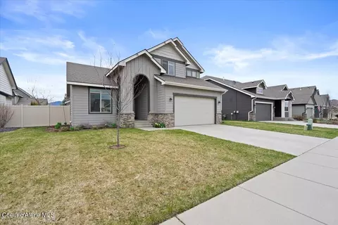 2245 E Warbler Ln, Post Falls, ID 83854