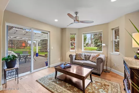 Living - 440 E Bunker Ave, Post Falls, ID 83854 photo 3 of 3