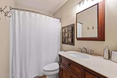 Bath - 440 E Bunker Ave, Post Falls, ID 83854 photo 3 of 3