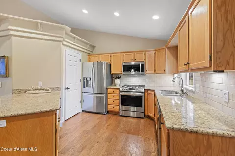 Kitchen - 440 E Bunker Ave, Post Falls, ID 83854 photo 3 of 4