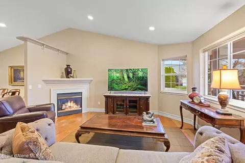 Living - 440 E Bunker Ave, Post Falls, ID 83854 photo 1 of 3