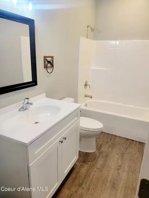 Bath - 255 Baylen View Dr, Sagle, ID 83860 photo 8 of 8