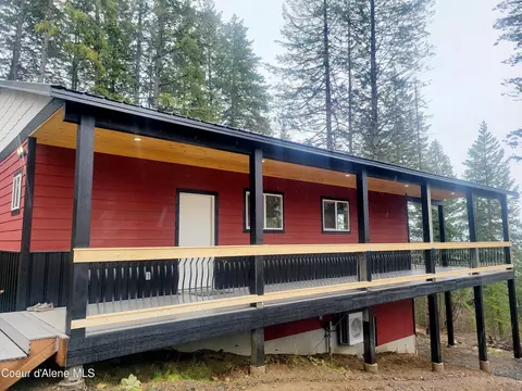 255 Baylen View Dr, Sagle, ID 83860