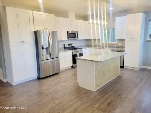 Kitchen - 255 Baylen View Dr, Sagle, ID 83860 photo 3 of 4