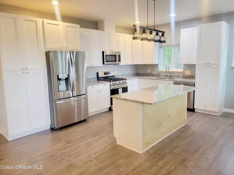 Kitchen - 255 Baylen View Dr, Sagle, ID 83860 photo 2 of 4