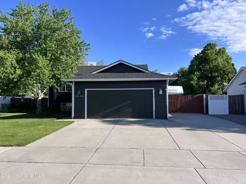 1496 W Heron Ave, Hayden, ID 83835