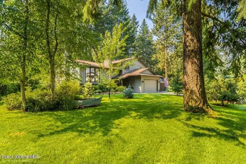 12467 N Kelly Rae Dr, Hayden, ID 83835