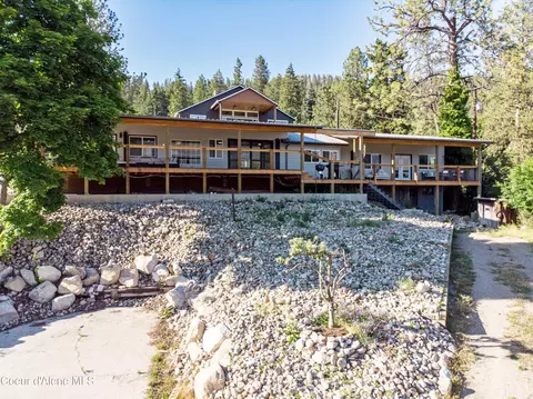 17057 E Humbolt Ave, Bayview, ID 83803