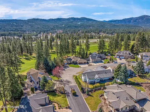View/Area - 622 N Coles Loop, Post Falls, ID 83854 photo 2 of 8