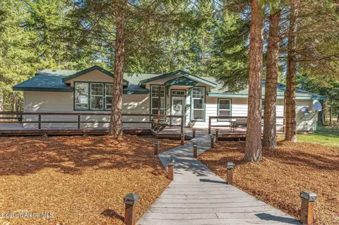 9221 E Howard Rd, Athol, ID 83801