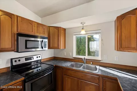 Kitchen - 3473 E White Sands Ln, Post Falls, ID 83854 photo 2 of 4