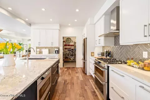 Kitchen - 5468 E Marina Ct, Post Falls, ID 83854 photo 4 of 6